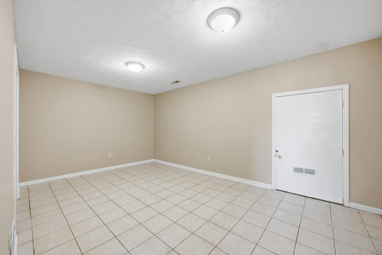 Listing Image 51