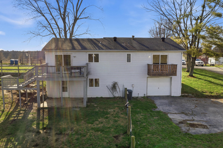 Listing Image 76