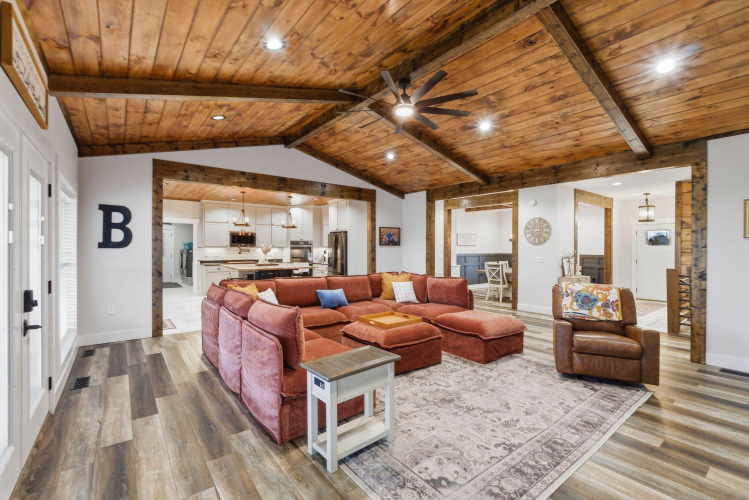 Listing Image 19