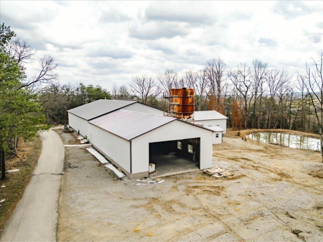 Listing Image 4