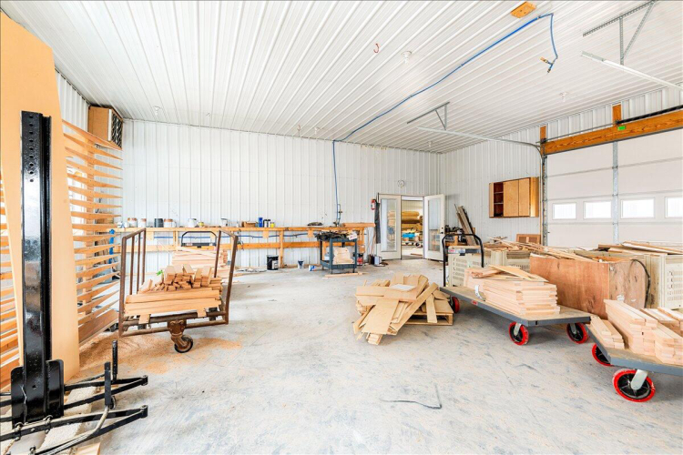 Listing Image 13