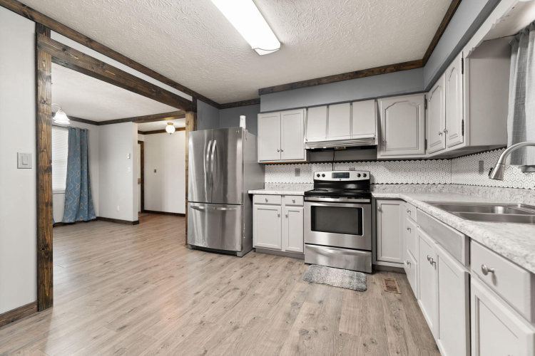 Listing Image 23