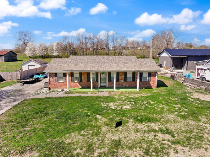 Listing Image 4