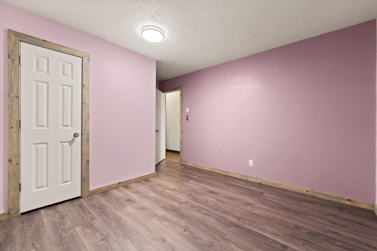 Listing Image 53
