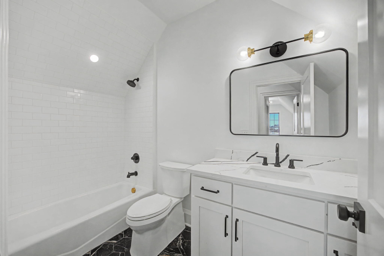 Listing Image 59