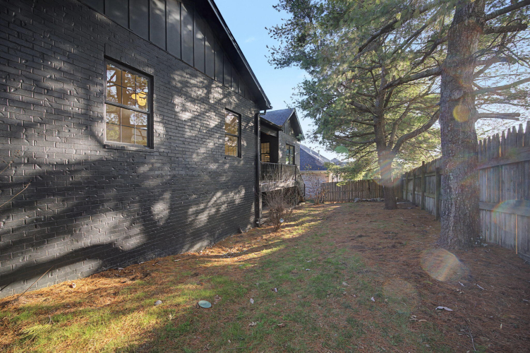Listing Image 73