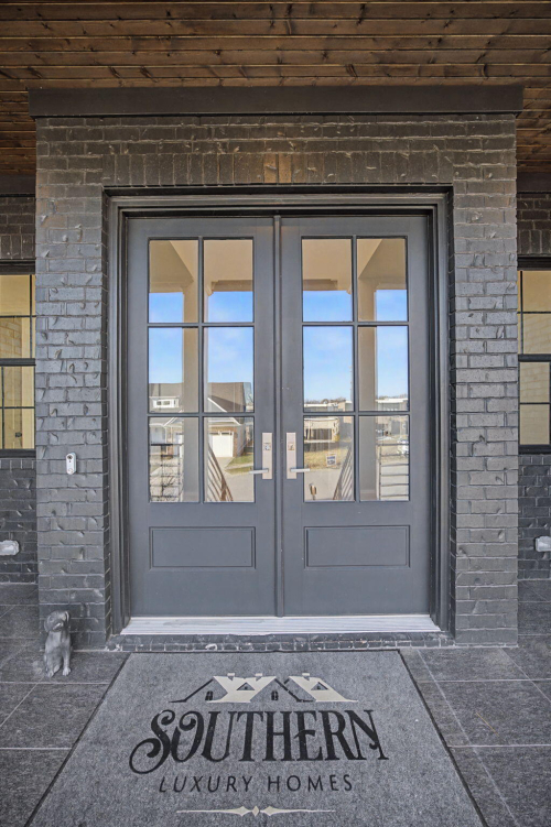 Listing Image 82