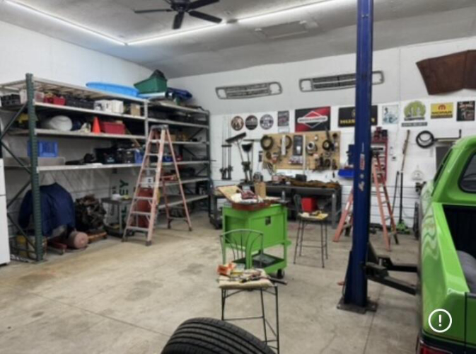 Listing Image 11