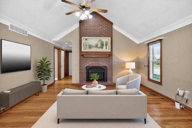 Listing Image 11