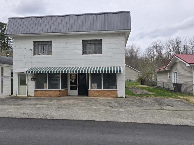 Listing Image 4