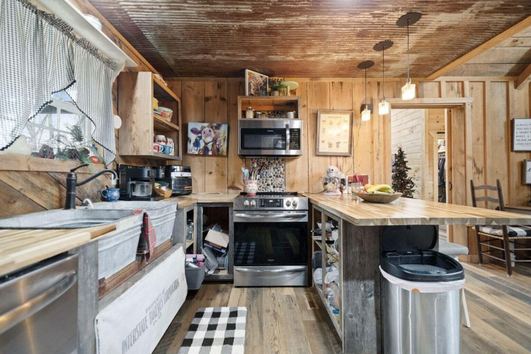 Listing Image 16