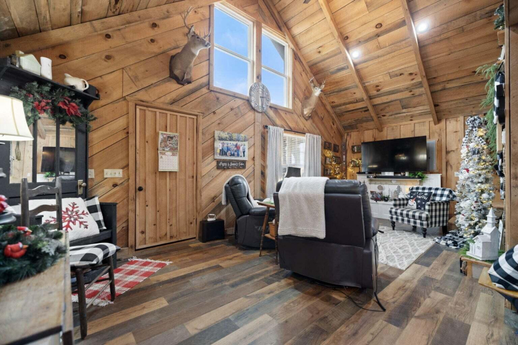 Listing Image 9