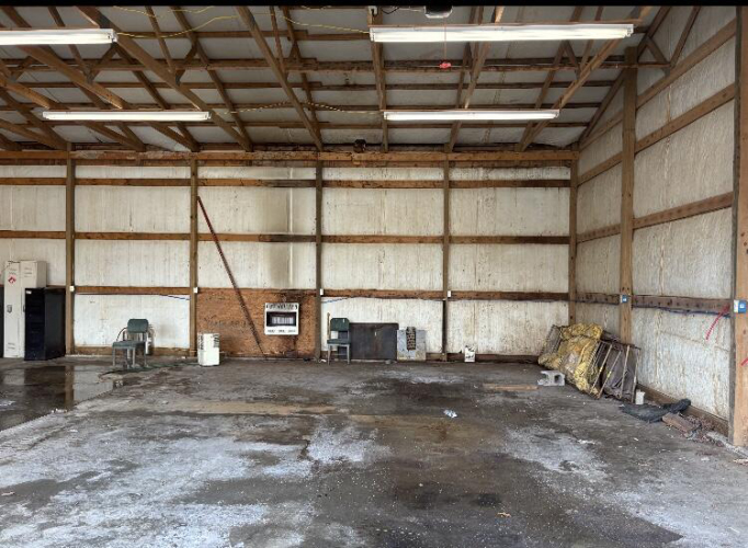 Listing Image 16