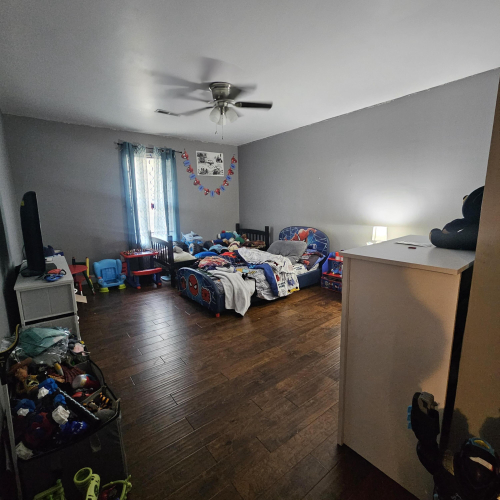 Listing Image 17