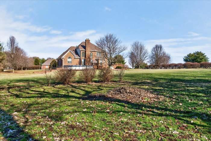 Listing Image 67