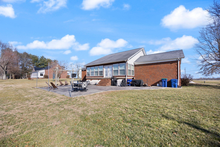 Listing Image 10