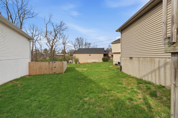 Listing Image 28