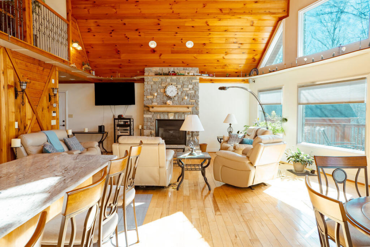Listing Image 10
