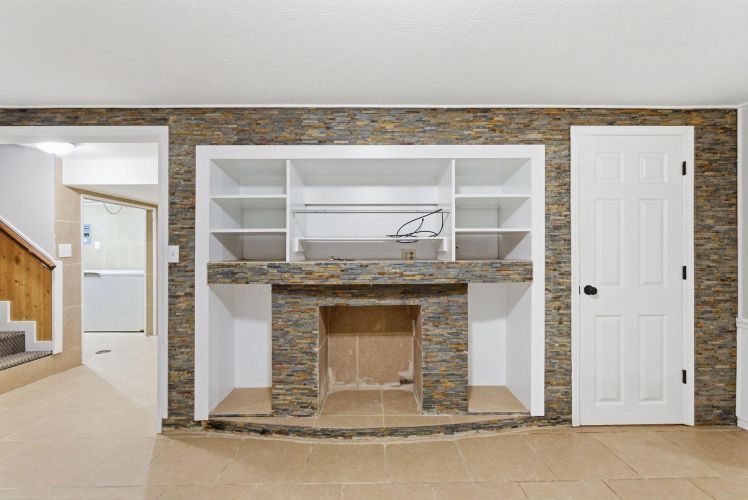 Listing Image 29