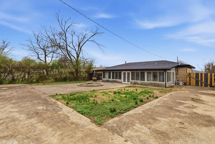 Listing Image 44