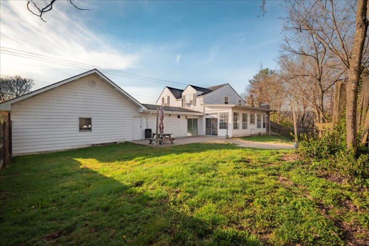 Listing Image 5