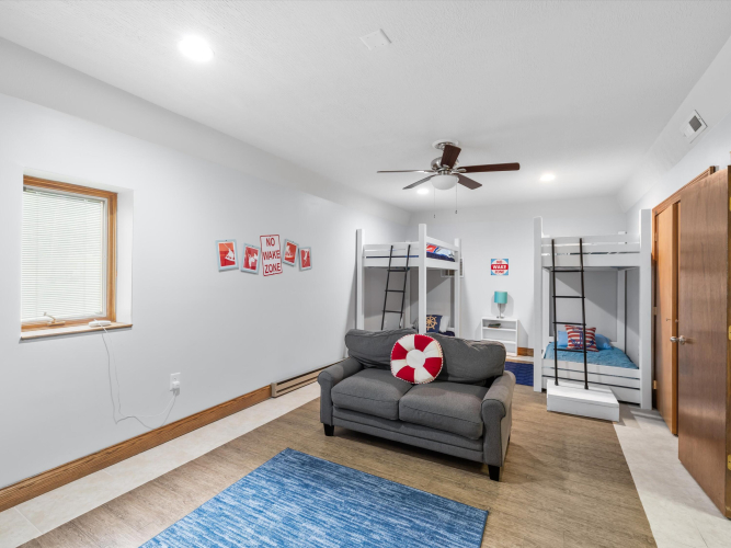 Listing Image 53