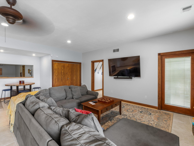 Listing Image 58