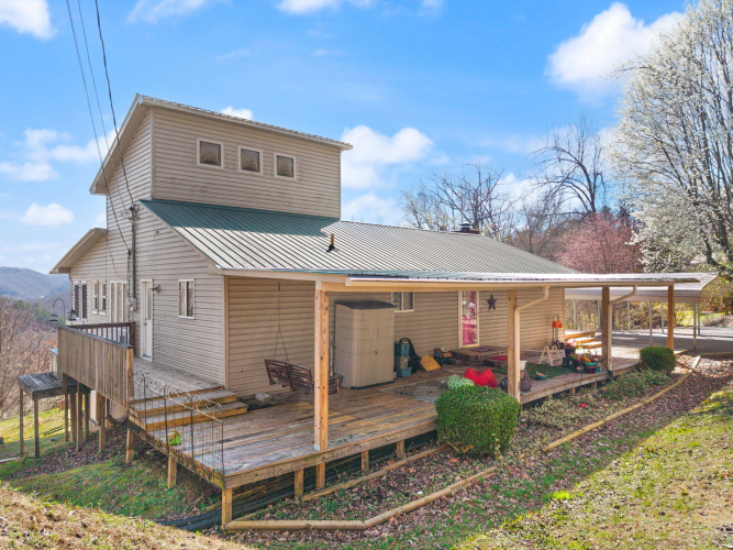 Listing Image 4