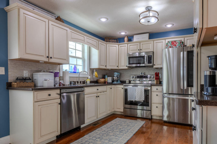Listing Image 13