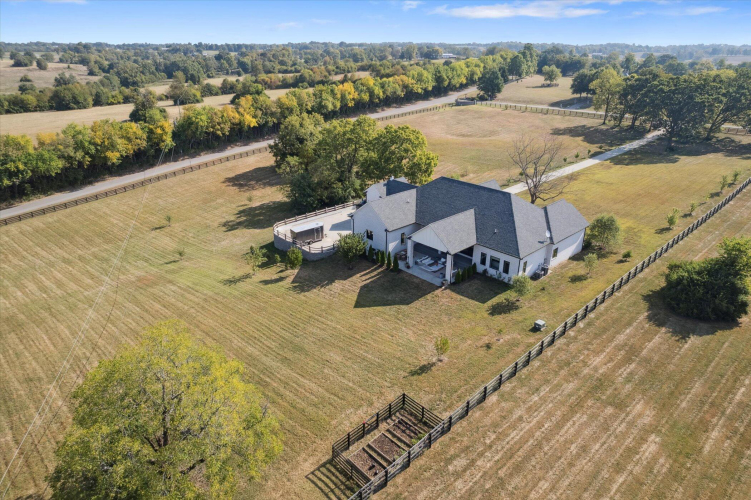 Listing Image 77