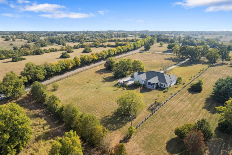 Listing Image 79