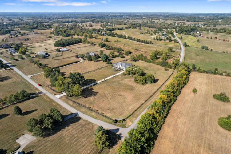 Listing Image 82