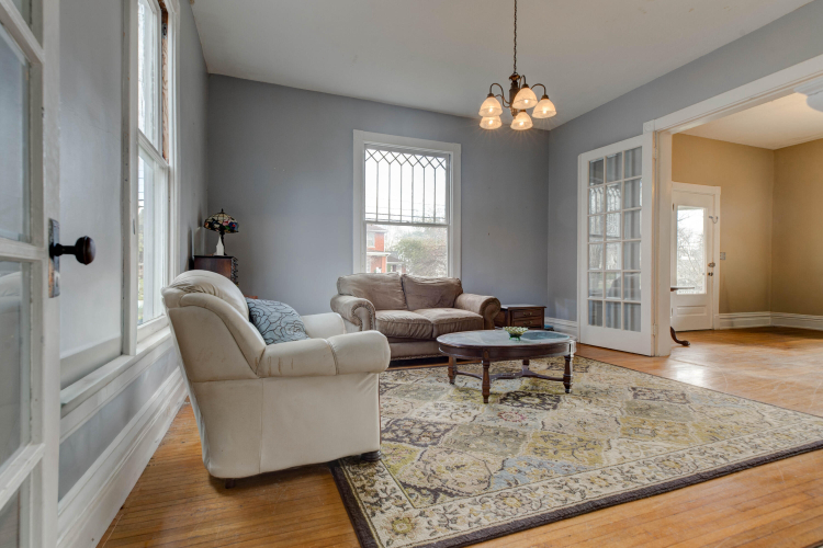 Listing Image 7