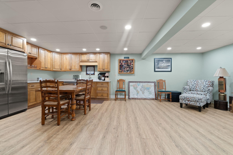 Listing Image 103