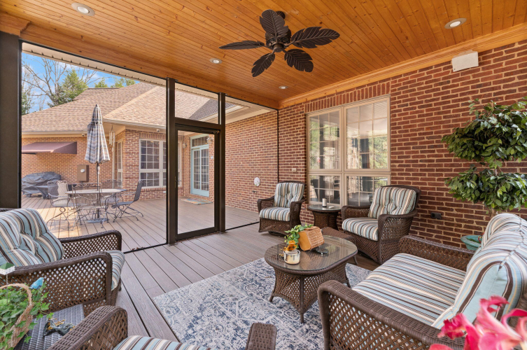 Listing Image 128