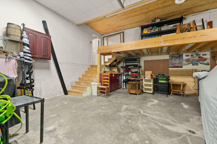 Listing Image 140