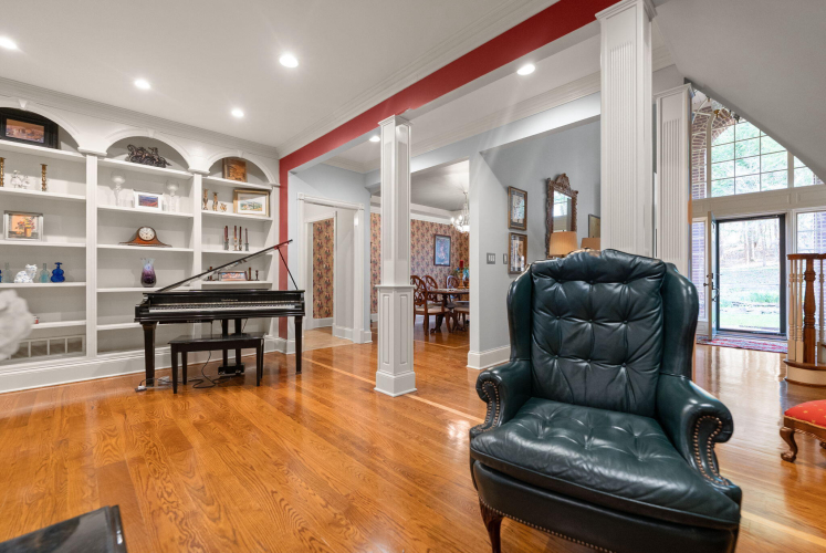 Listing Image 15