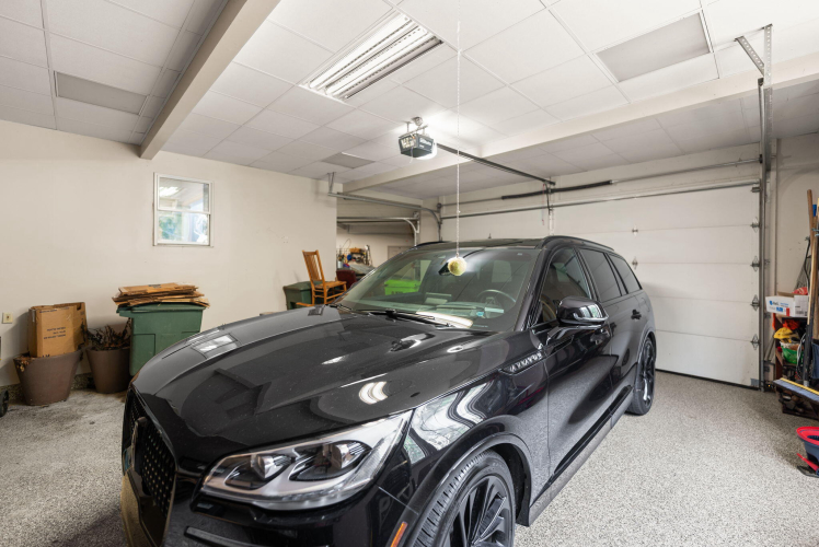 Listing Image 144