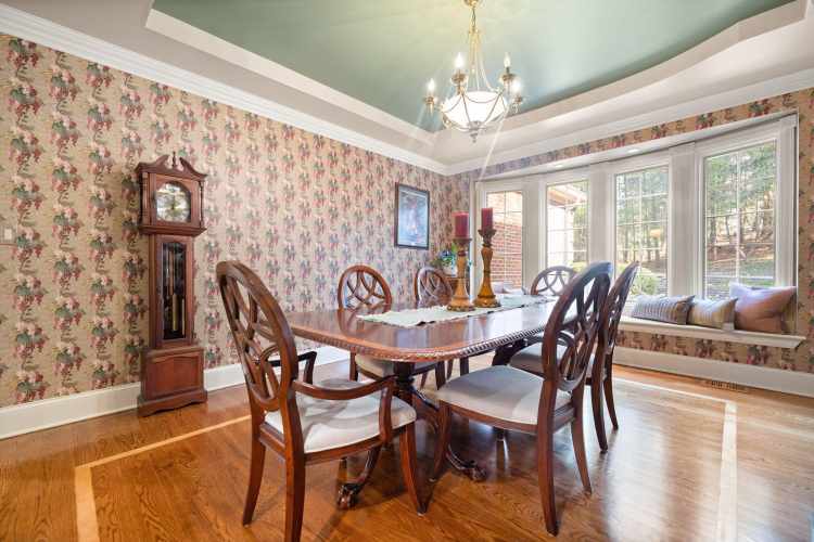 Listing Image 10