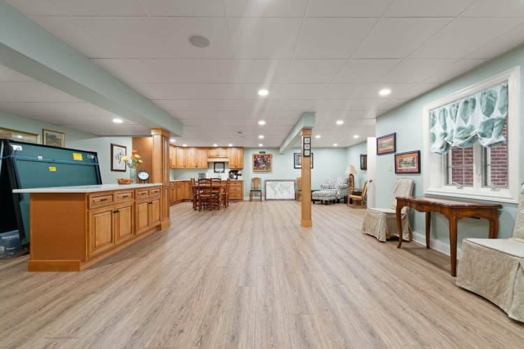 Listing Image 100
