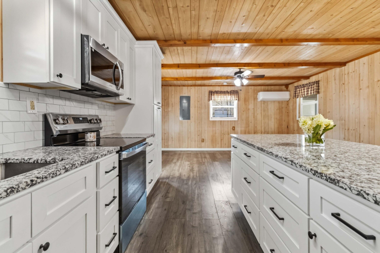 Listing Image 15