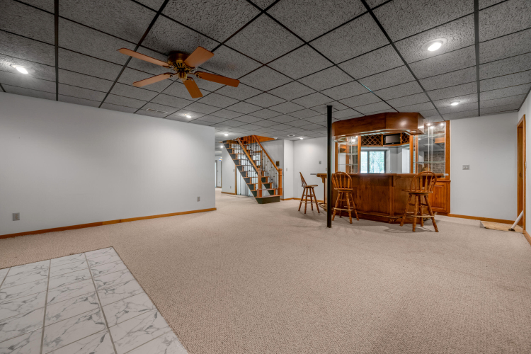 Listing Image 64