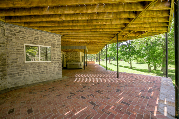 Listing Image 76