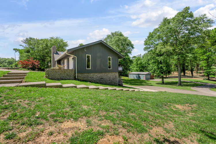Listing Image 82