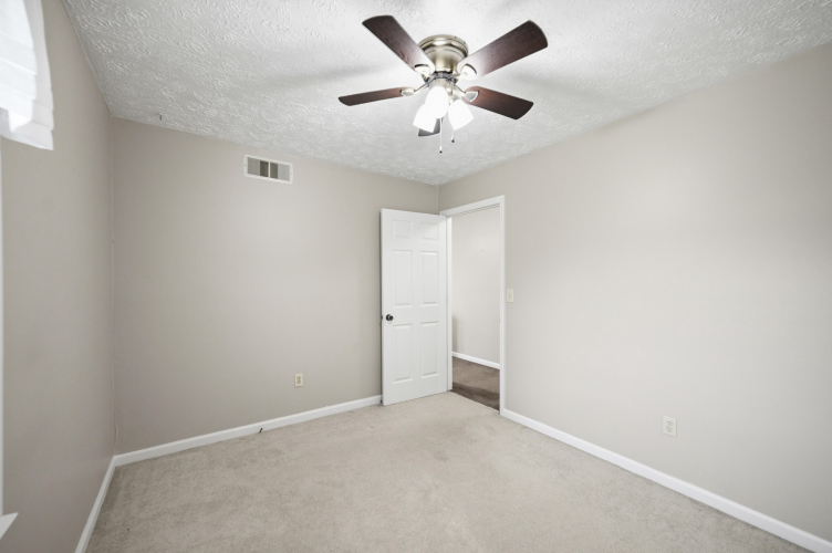 Listing Image 26