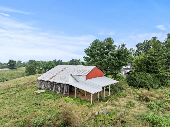 Listing Image 12