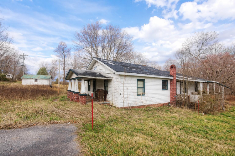 Listing Image 3