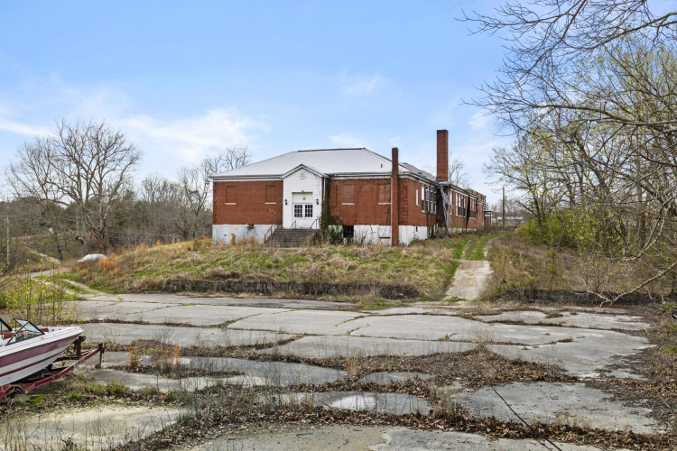 Listing Image 10