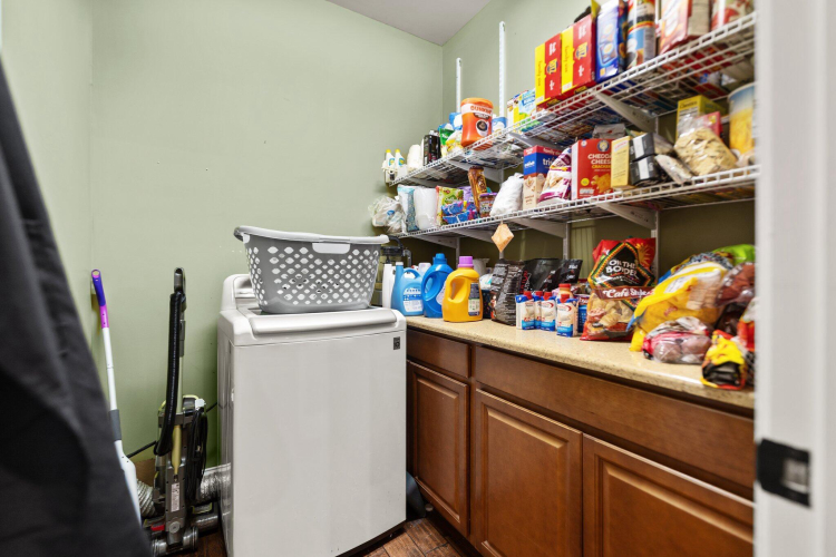 Listing Image 25