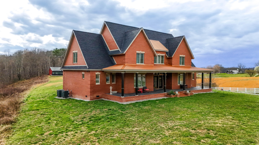 Listing Image 4